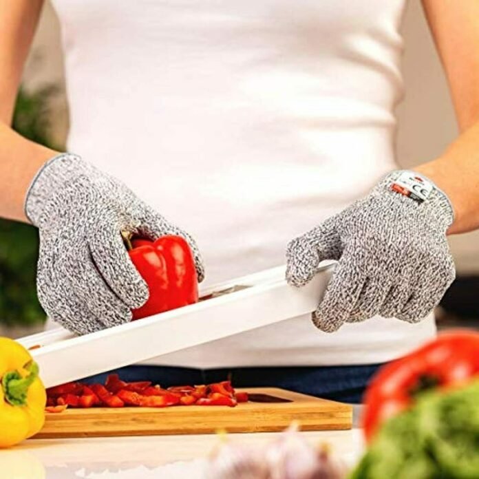 4 Reasons Why Cutting Gloves are a Must-Have Tools in Your Kitchen ...