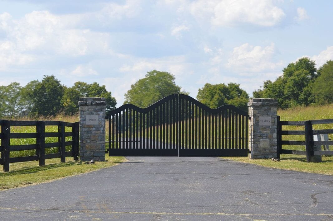 Reasons To Invest In A Driveway Gate Residence Style