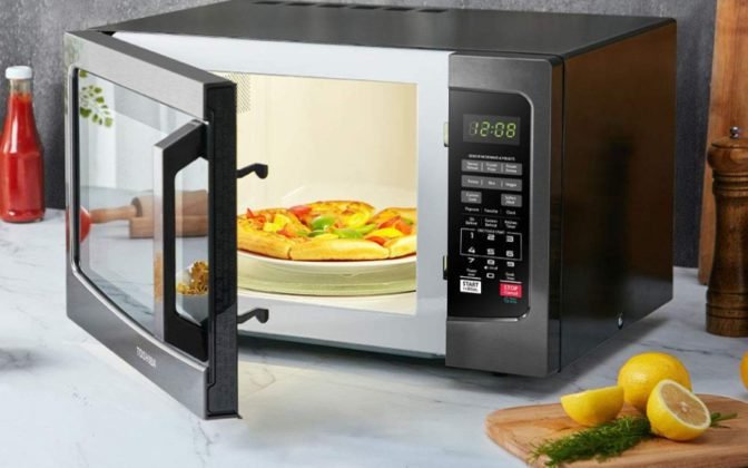 The Pros And Cons Of Having A Microwave In The Kitchen » Residence Style